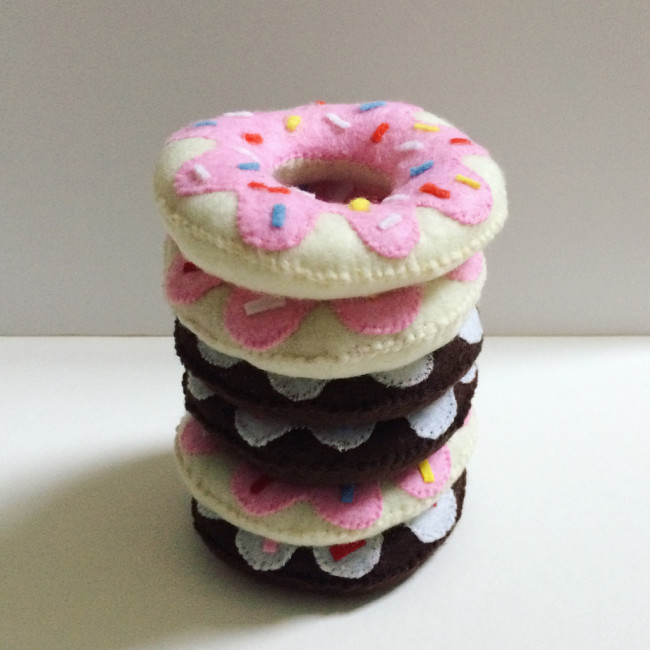 diy felt donuts 09