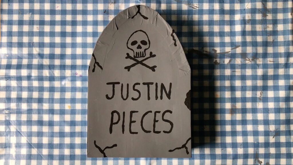 DIY Halloween Gravestones Decorations