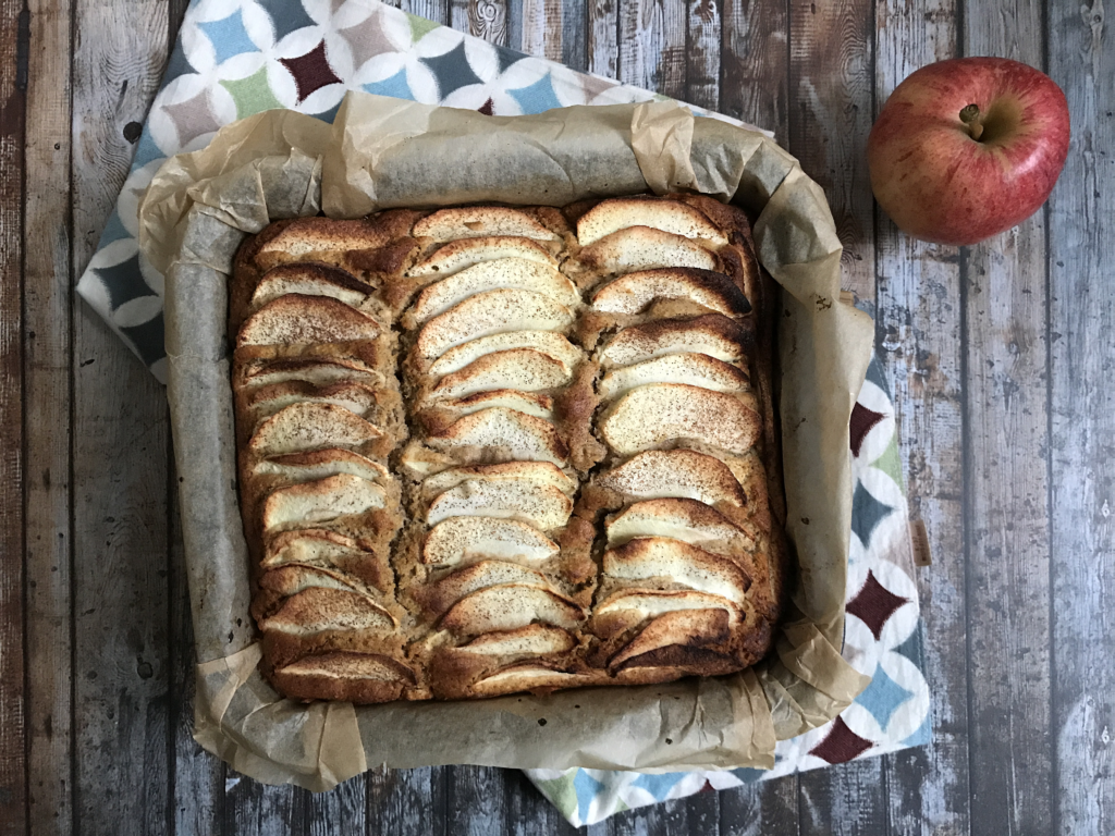 Gluten free apple and cinnamon cake